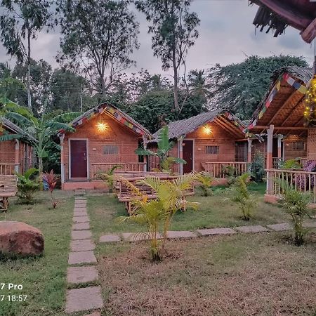 Island Vibes Hotel Hampi Ngoại thất bức ảnh
